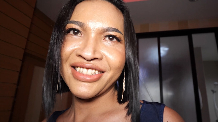 Newcummer Asian ladyboy Duan customer massage and ass fuck by him_main_thumbnail