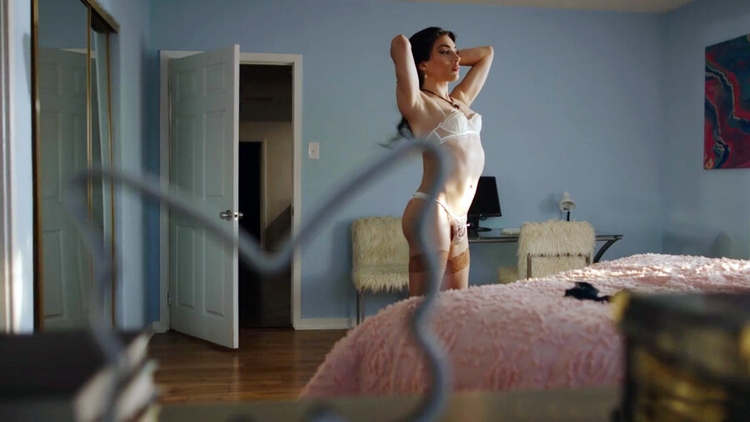 Am I really going to anal fuck my latins shemale stepmom?_main_thumbnail