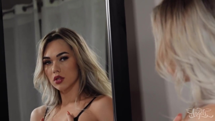 Horny Ladyboy Emma Rose Crazy Xxx Clip_main_thumbnail