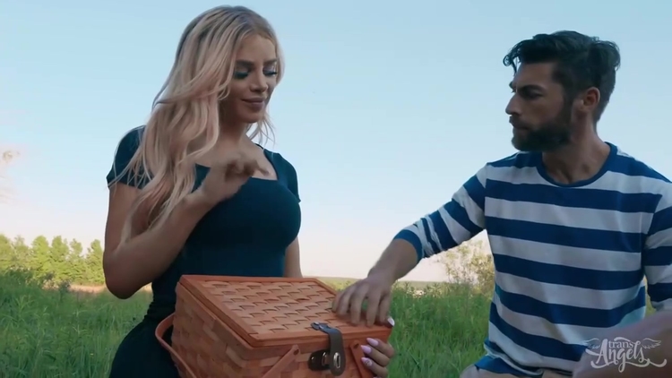 Angellica Good - Picnic My Ass_main_thumbnail