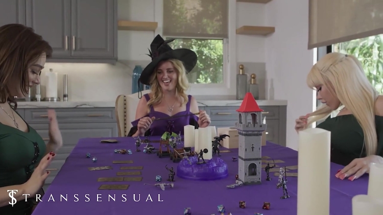 Brittney Kade Slides Her Dick In Coco Lovelocks Pussy As She Sucks Emma Roses Dick_main_thumbnail