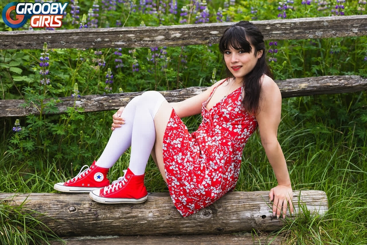 GROOBYGIRLS - Cailey Katts Debut Will Make You Play Cum_main_thumbnail