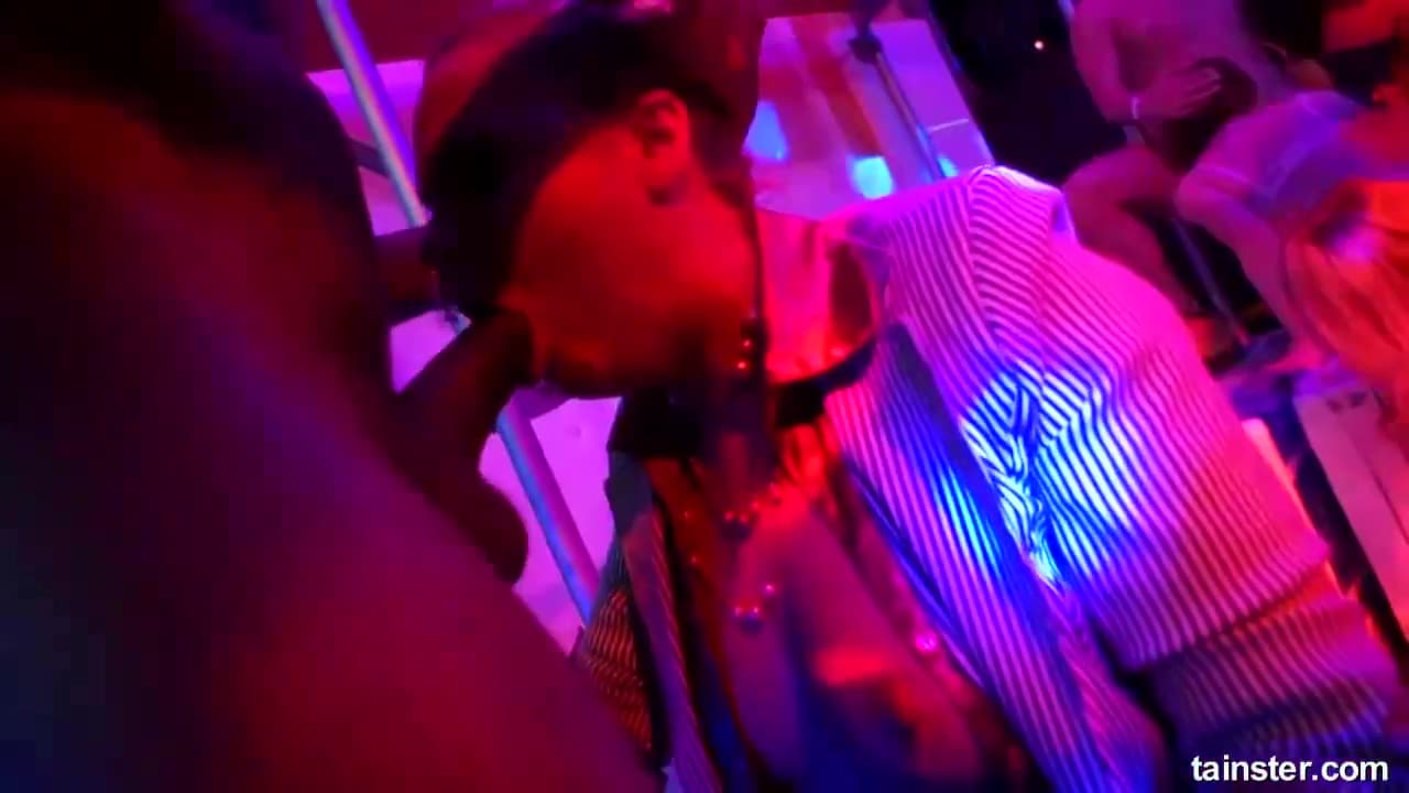 Cocks N Clits Construction Company 4 - Cam 2 With Leila Smith, Eveline Dellai And Angel Piaf Aka Chaynee_main_thumbnail