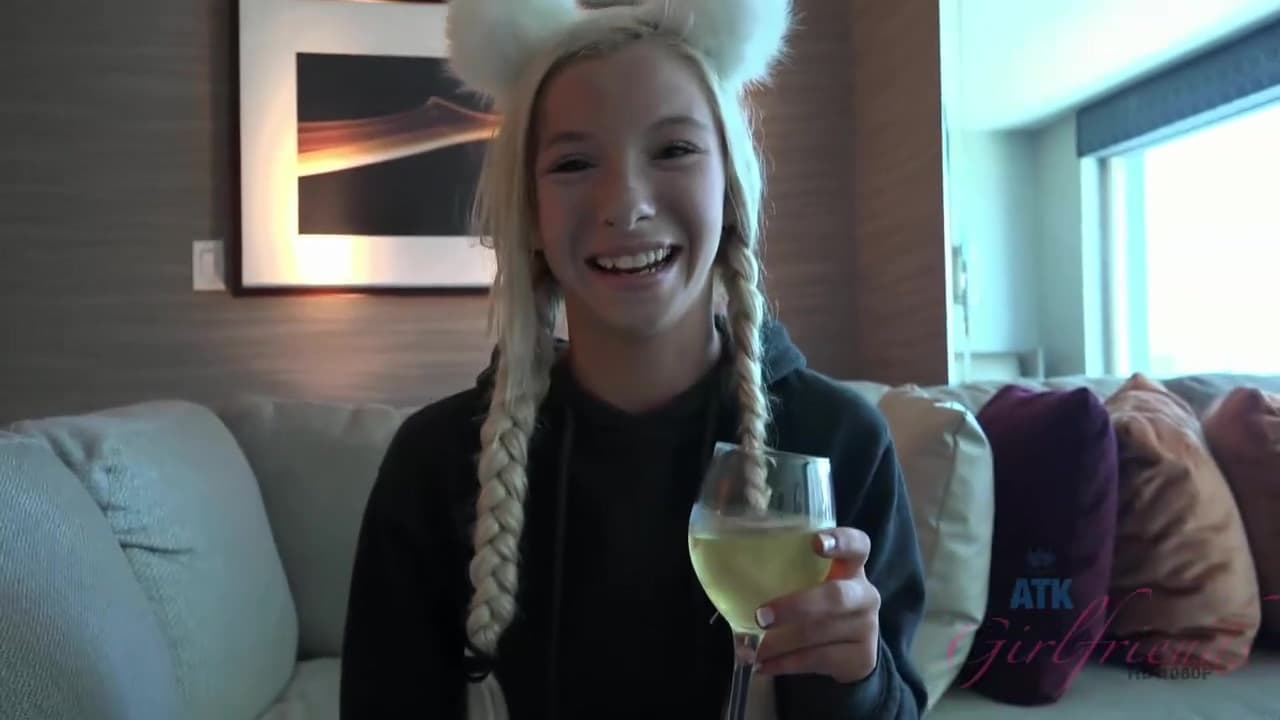 Kenzie Reeves In Shes So Excited To Be In Vegas With You_main_thumbnail