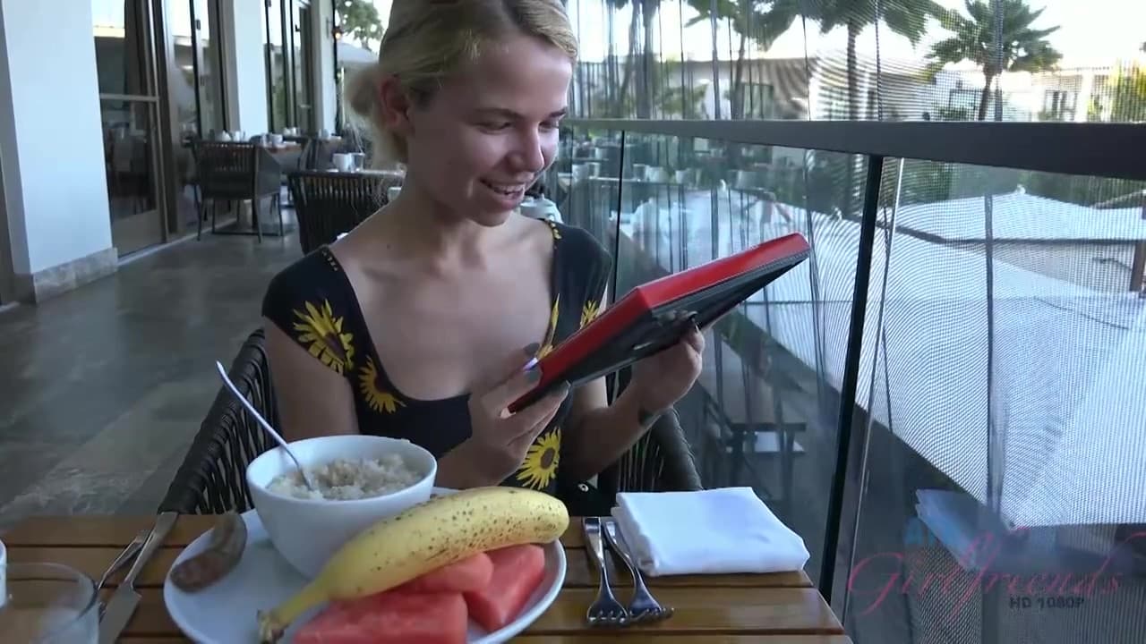 Alina West - Alina Showers And Tells You She Loves You_main_thumbnail