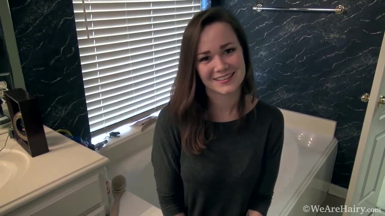 Melissa Xoxo In We Meet The Sexy And Cute Kelly Morgan_main_thumbnail