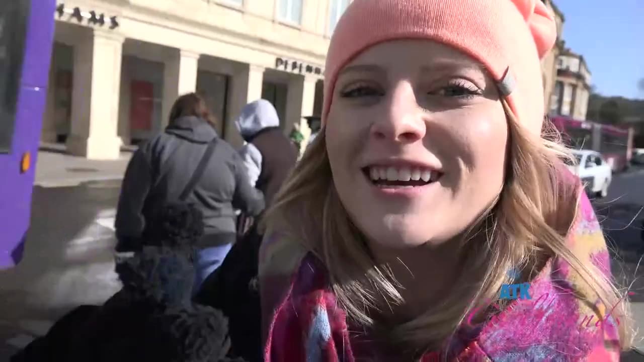 You Explore Two Baths With Paris. With Paris White_main_thumbnail