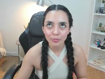 Bella Evans live cam