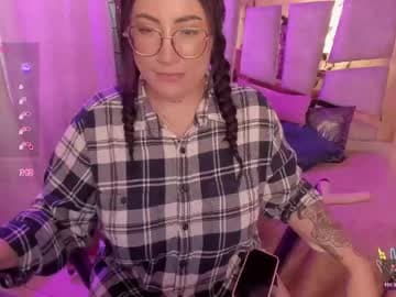 Angie  (Independent model) live cam