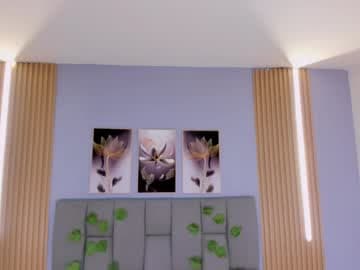 Valery 💜 live cam