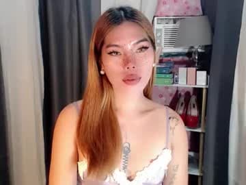 HI IM ANDREA . DONT FOR GET TO FOLLOW ME:)) live cam