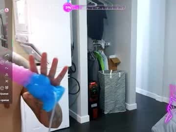 Mikki Rogue live cam