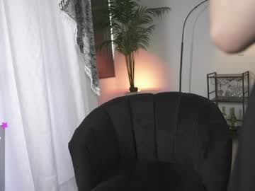 Chloe ❤(makeup artist and create content on networks) live cam