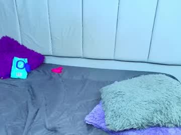 Sarah and Hannah live cam