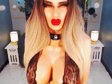 Loraine Cruz live cam