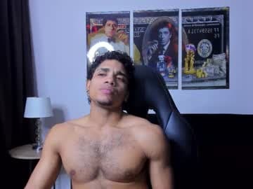 DUSTYN MICHELLE live cam