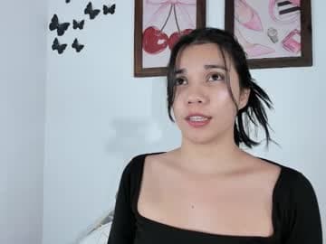 Emily 💜💜 live cam