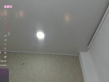 Emili Lenus live cam