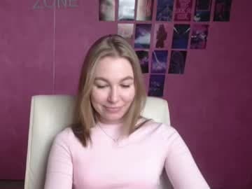 Emilia live cam