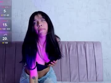 Giselle Tompos, live cam