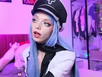 Holli live cam