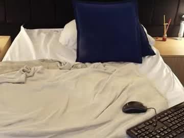 L I A M O N R O E live cam