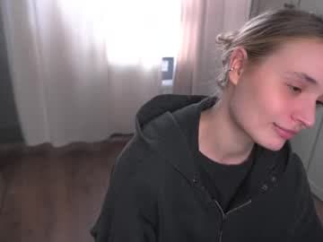 Elisabeth or Lisaaaa live cam