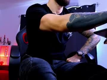 MightyAaron live cam