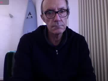 Bi sexy guy, lovense hush is on, private is open, or password show, tip if you like. live cam