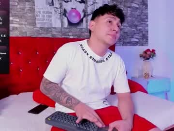 Nicolas James live cam