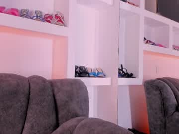 Radiant Naomi live cam