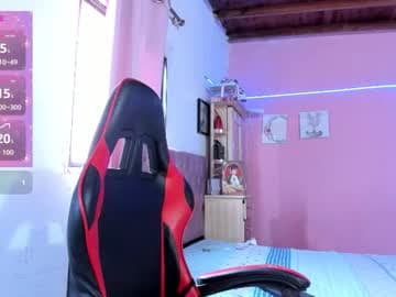 RedHotDoll_🌸 live cam