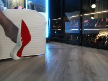https://fansly.com/RikkaMoore  ( for custom video and for your deepest fantasies) live cam