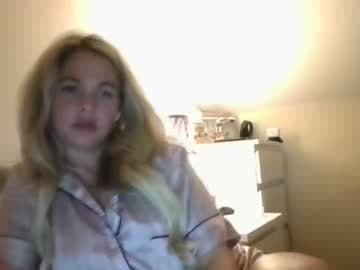 Scottishlass1985 live cam