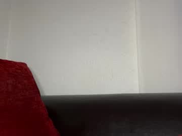 Lucenzo https://onlyfans.com/yvesluc live cam