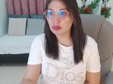 Sophia 💜 live cam