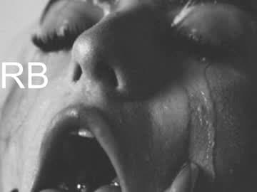 SOPHIE COLLINS live cam