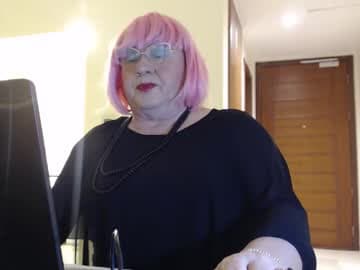 My name is Sissy (or, more fully, Suzanna Aprilia Mejia). Yo soy una chimba mariquita. live cam