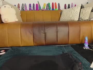 Taylor --> taylorlove303.com live cam