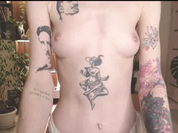 Mollyy Valentine live cam