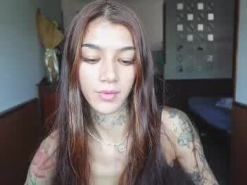 Chloe live cam