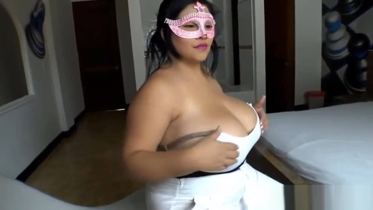 super tetona calentona se la chupa y luego es garchada como una puta_main_thumbnail