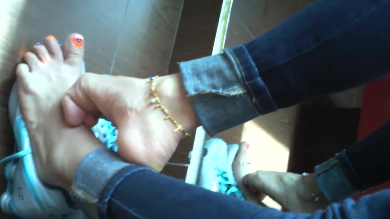 feet play36_main_thumbnail