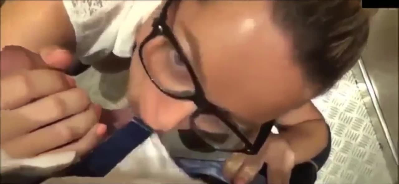 Sex in the elevator. Cumshot in mouth_main_thumbnail