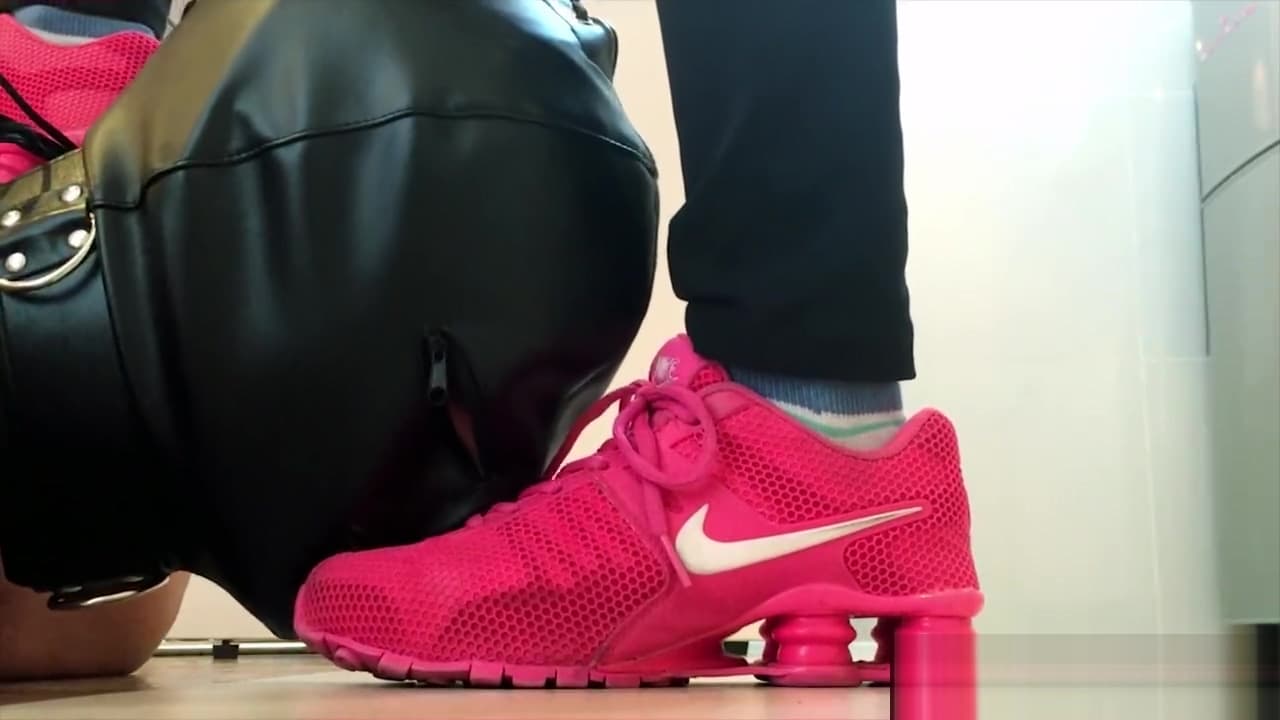 Slave cleans my smelly socks and feet after a gym session LFP_main_thumbnail