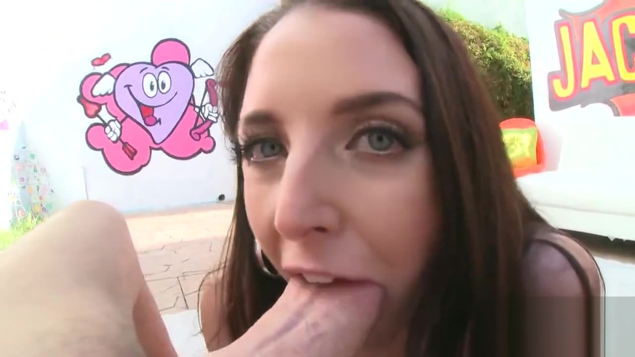 Breathtaking centerfold exposes big ass and gets butt hole plowed_main_thumbnail