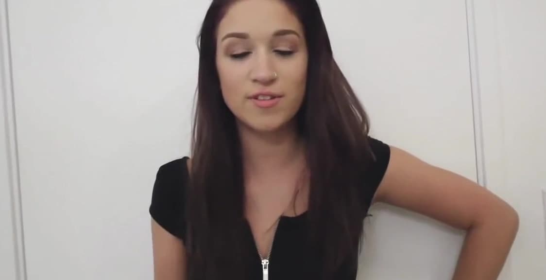 Step Bro Gets an Offer To Lick His Step sisters Pussy_main_thumbnail