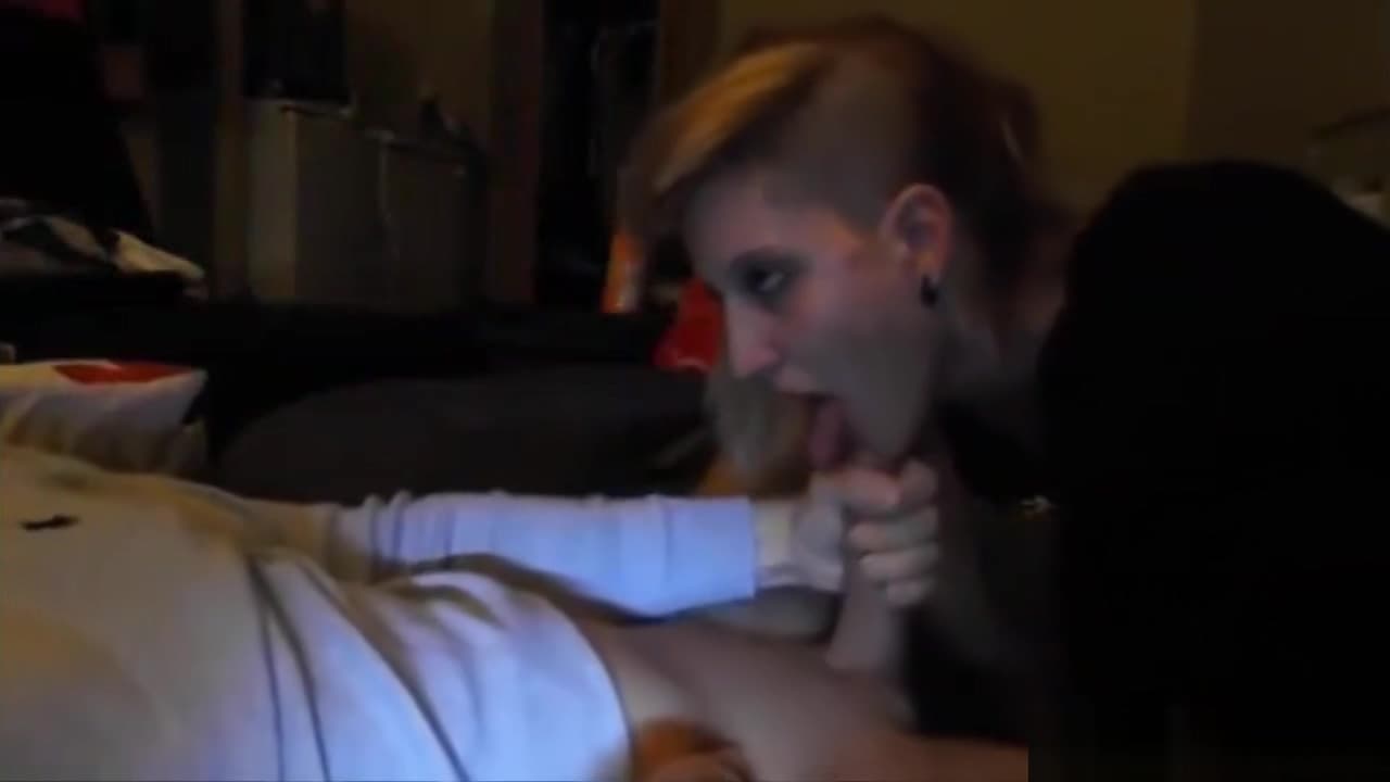 Horny Hookup Milf Deepthroats Huge Cock_main_thumbnail