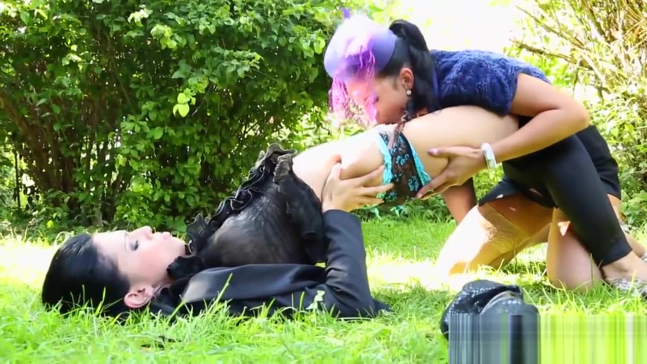 Clothed lesbian pisses ho_main_thumbnail