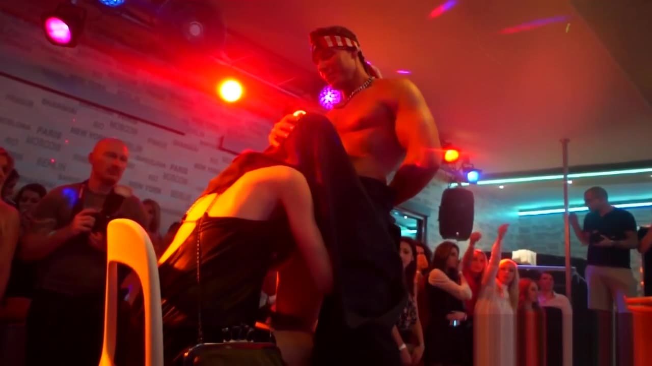 Cfnm teenager 18+ blows orgy_main_thumbnail